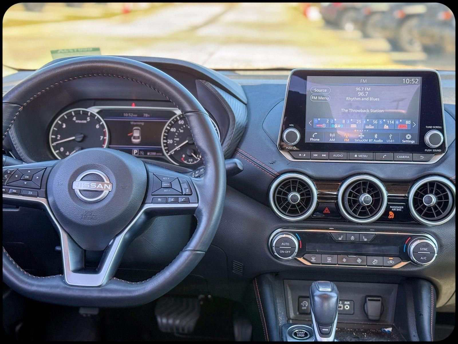 Used 2024 Nissan Sentra SR w/ SR Premium Package image 9