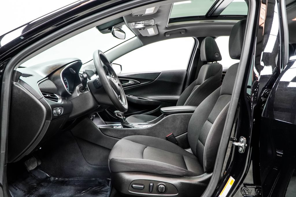 Used 2023 Chevrolet Malibu LT FWD image 14