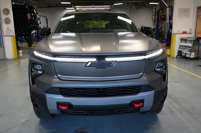 New 2026 Chevrolet Silverado EV Trail Boss w/ Premium Package image 2