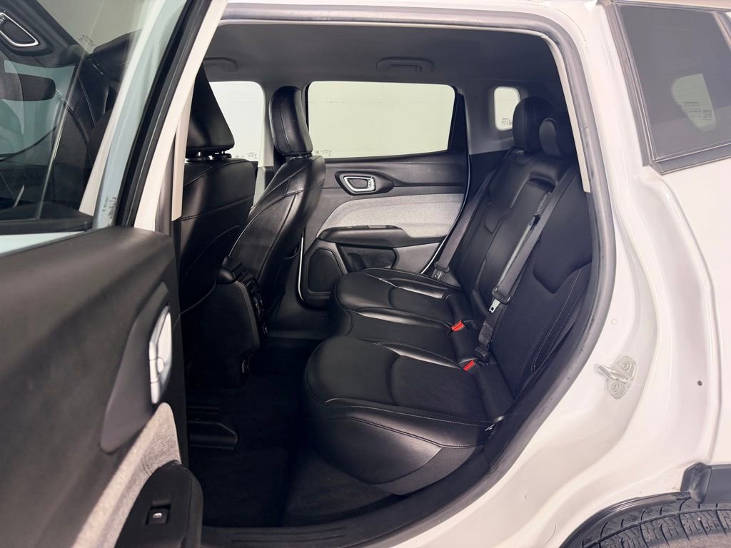 Used 2022 Jeep Compass Latitude image 27
