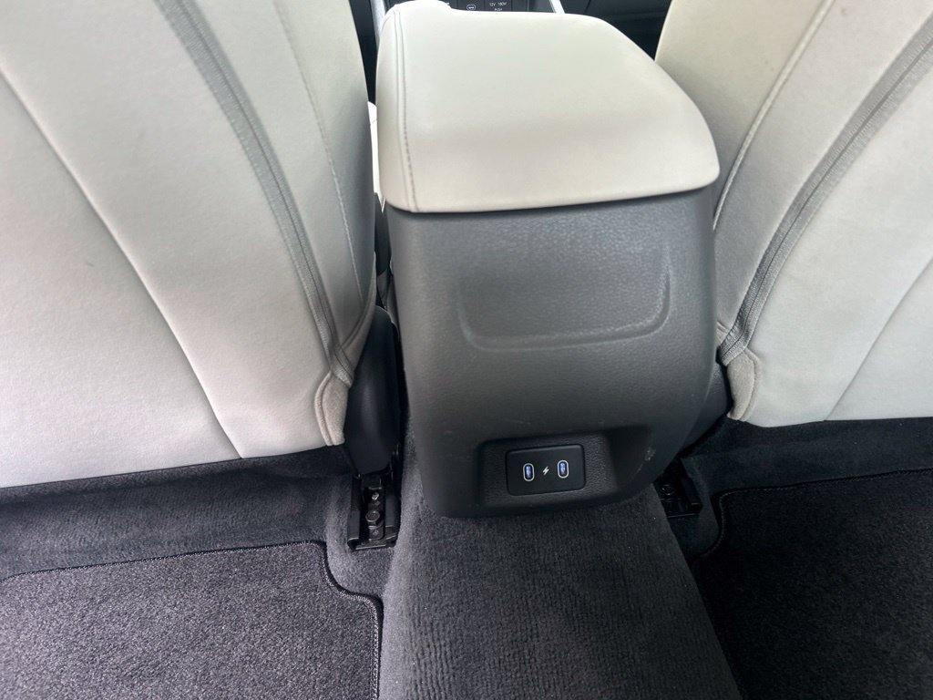 Used 2025 Hyundai Sonata SEL FWD image 28