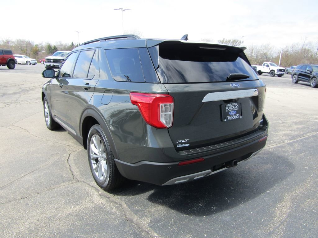 Used 2024 Ford Explorer XLT w/ Equipment Group 202A AWD/4WD image 5