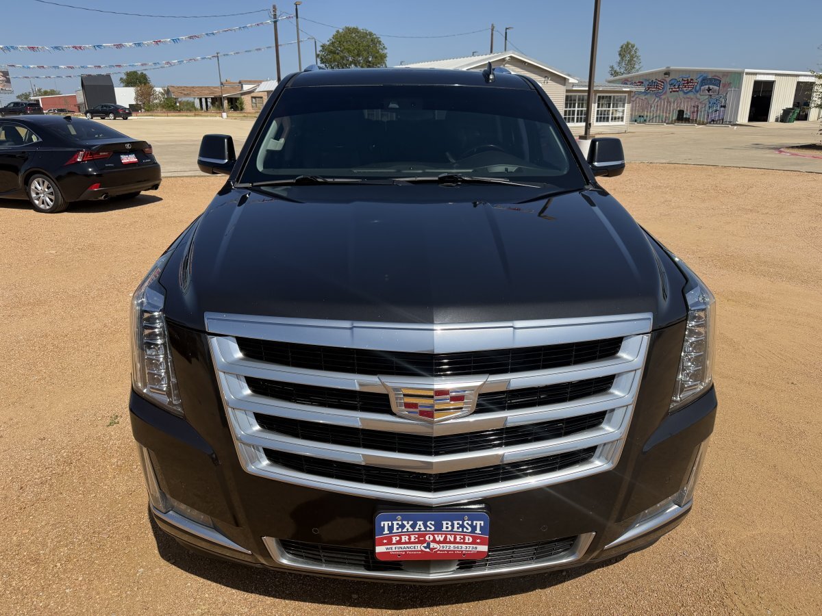 Used 2019 Cadillac Escalade Premium Luxury AWD/4WD image 3