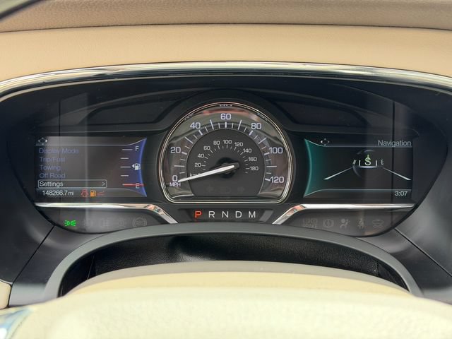 Used 2017 Lincoln Navigator Select AWD/4WD image 40