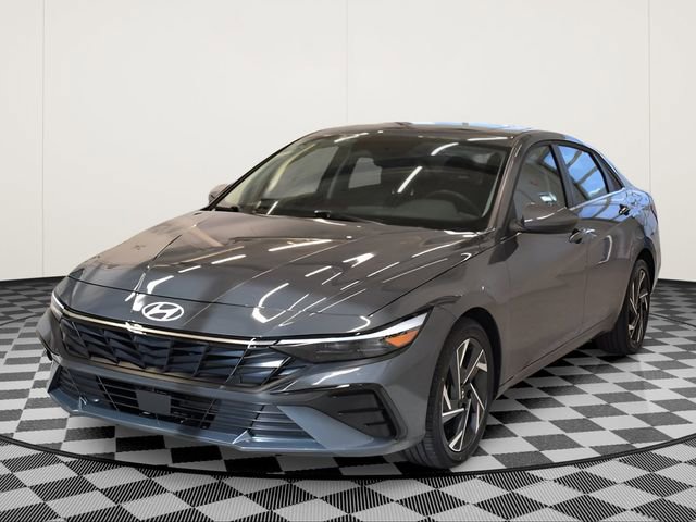 Used 2025 Hyundai Elantra SEL FWD image 9