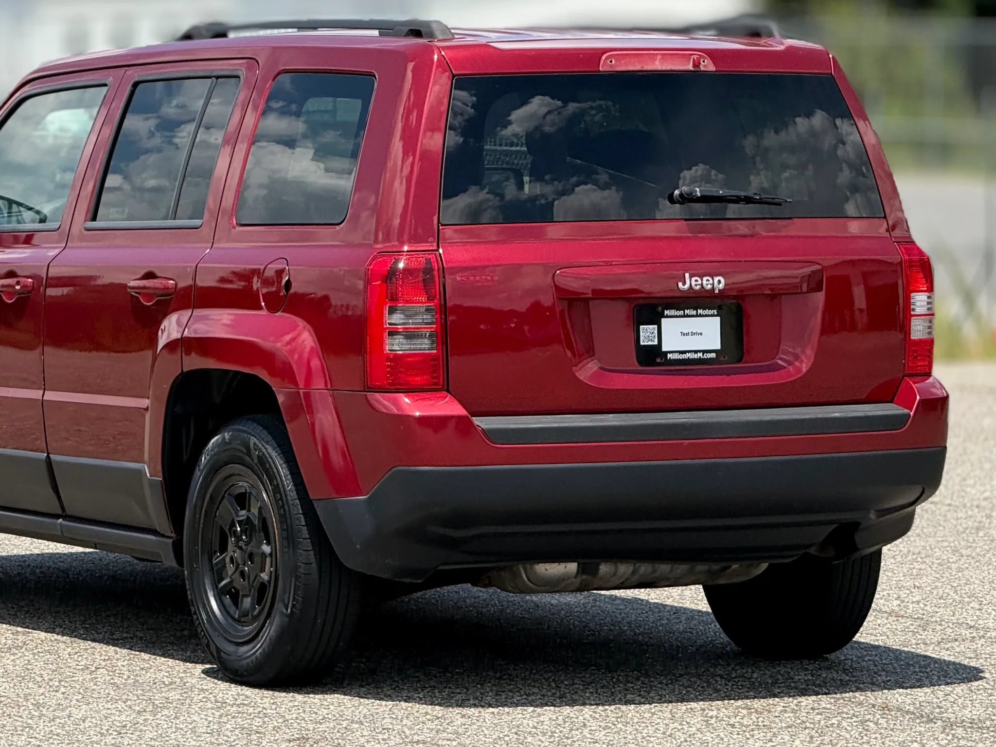 Used 2014 Jeep Patriot Sport w/ Power Value Group FWD image 16