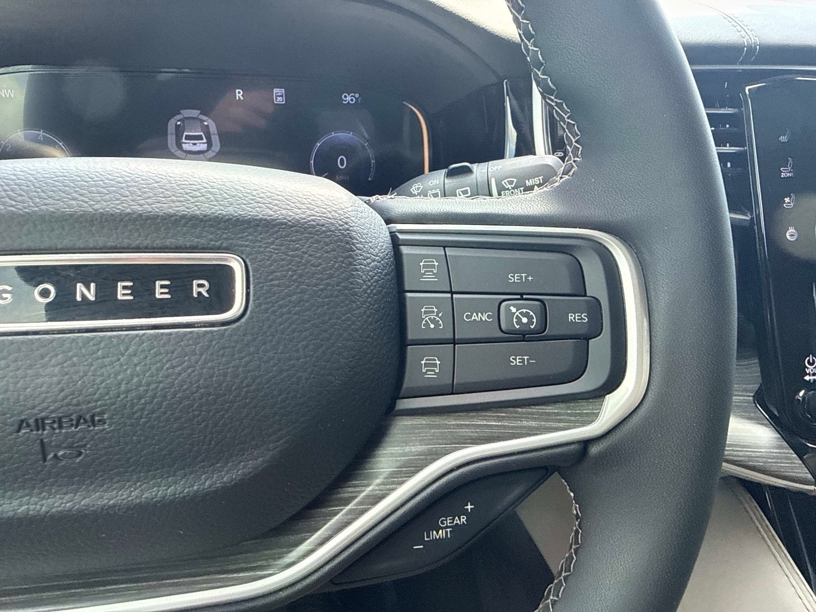 Used 2023 Jeep Wagoneer Series II w/ Convenience Group I AWD/4WD image 34