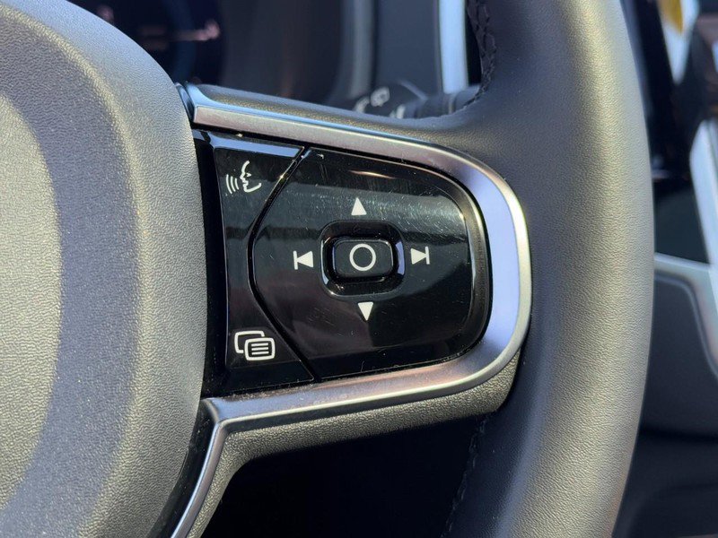 Certified 2024 Volvo XC90 T8 Ultimate w/ Lounge Package image 19