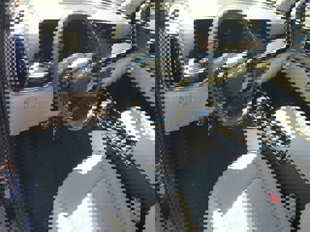 New 2026 Kia Sorento SX image 6