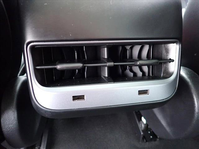 Used 2019 Tesla Model 3 Standard Range Plus image 9