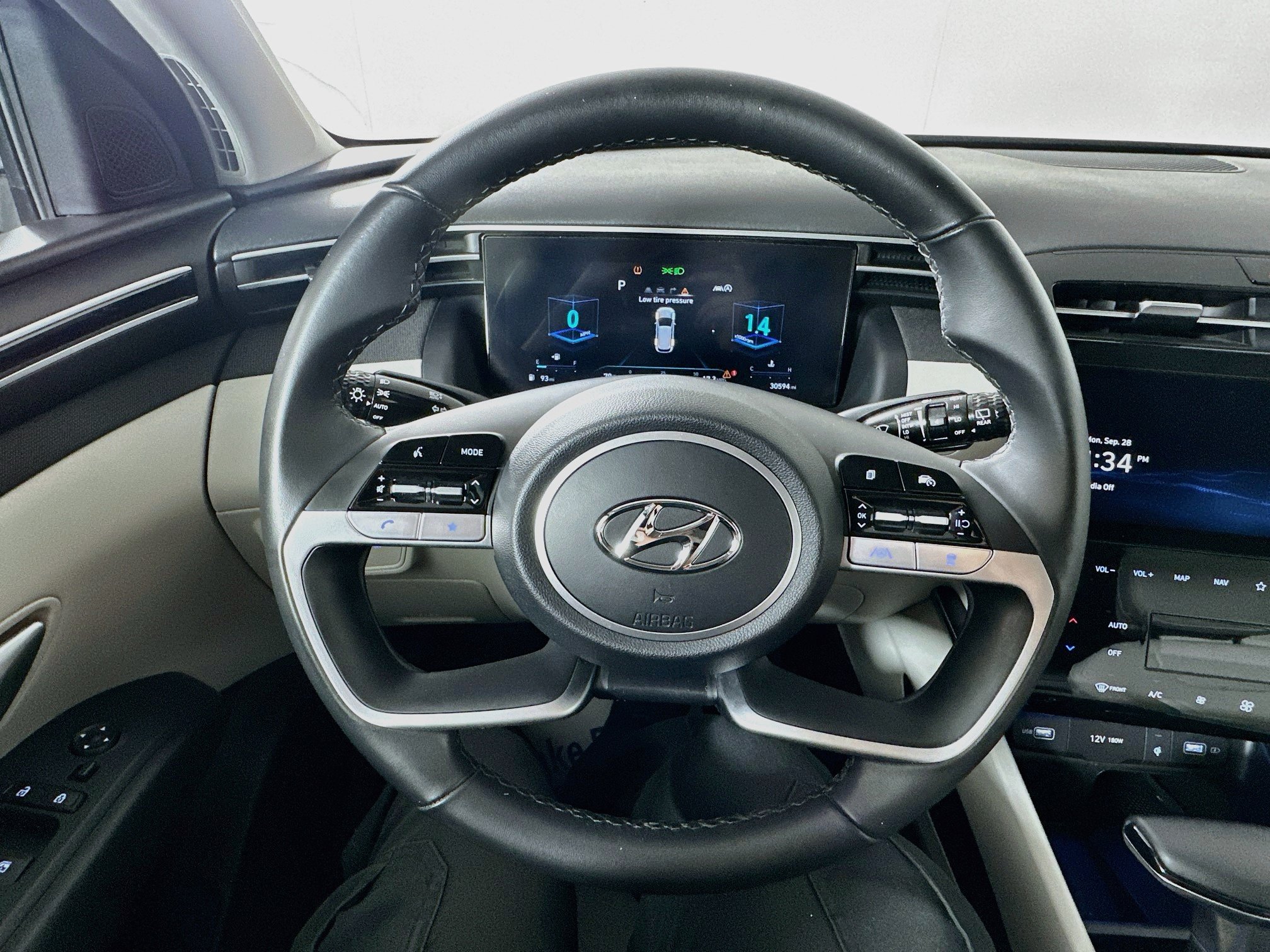 Certified 2024 Hyundai Tucson SEL w/ Convenience Package AWD/4WD image 11