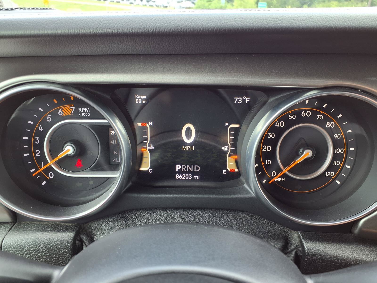 Used 2018 Jeep Wrangler Unlimited Sahara AWD/4WD image 17