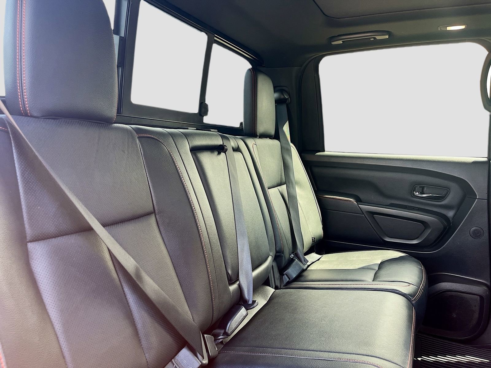 Used 2024 Nissan Titan PRO-4X w/ Pro-4x Convenience Package image 29