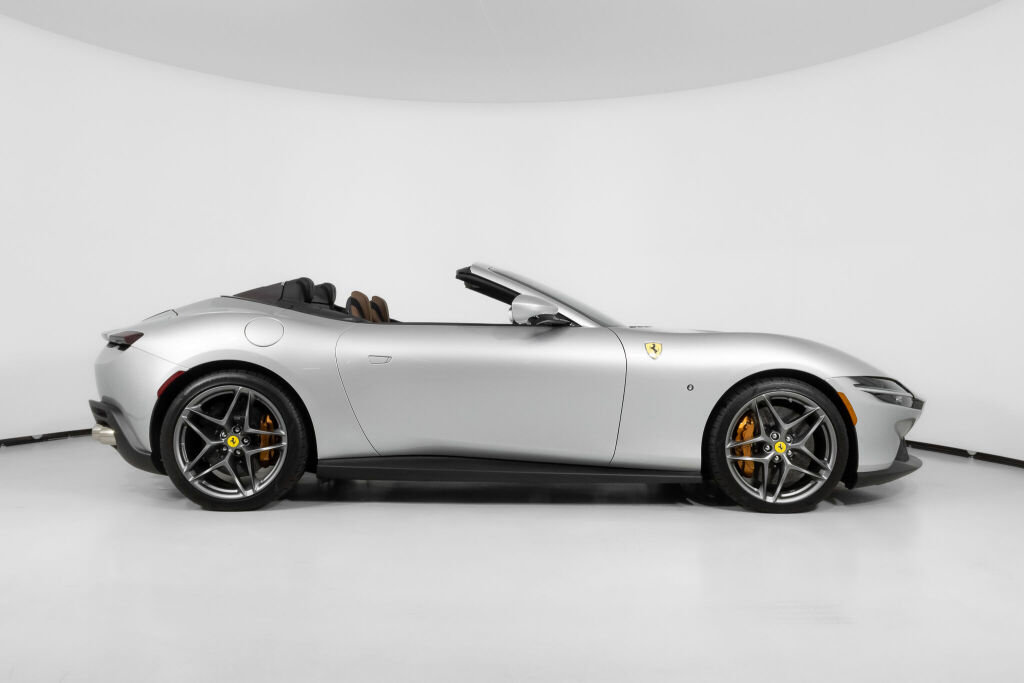 Used 2024 Ferrari Roma image 10