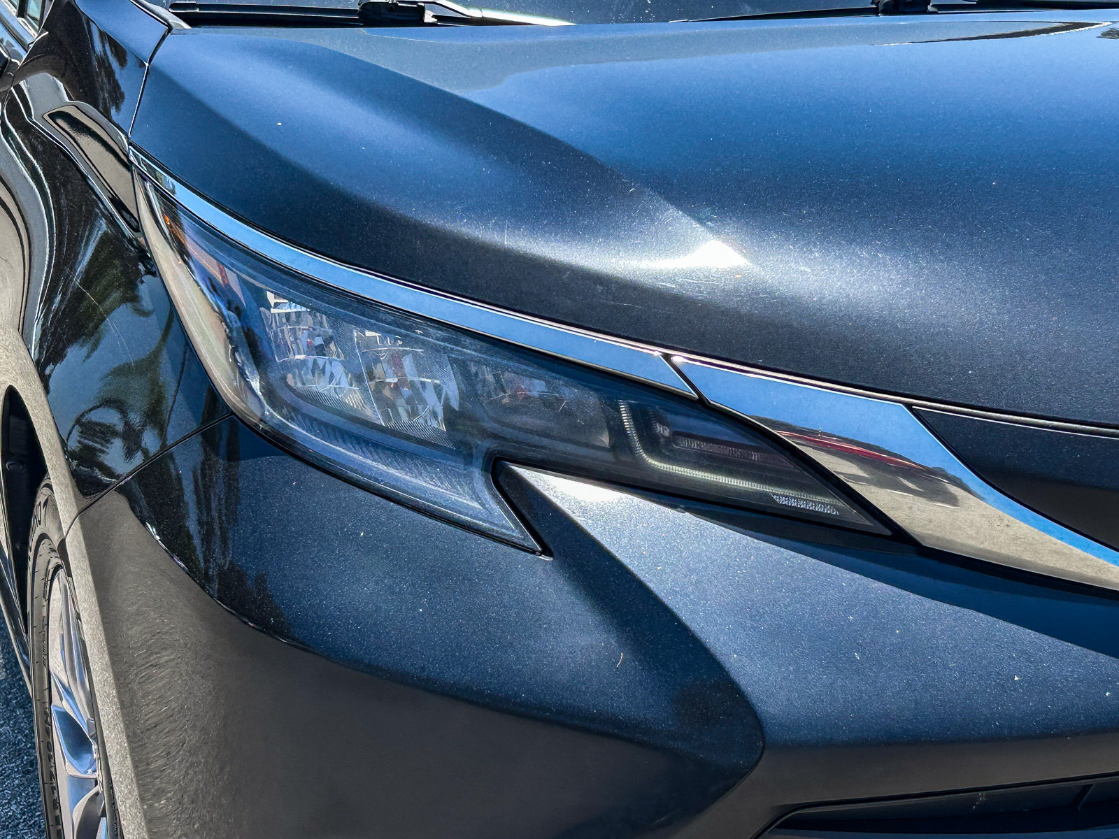 Used 2024 Toyota Sienna XLE FWD image 4