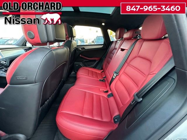 Used 2020 Porsche Macan Turbo AWD/4WD image 12
