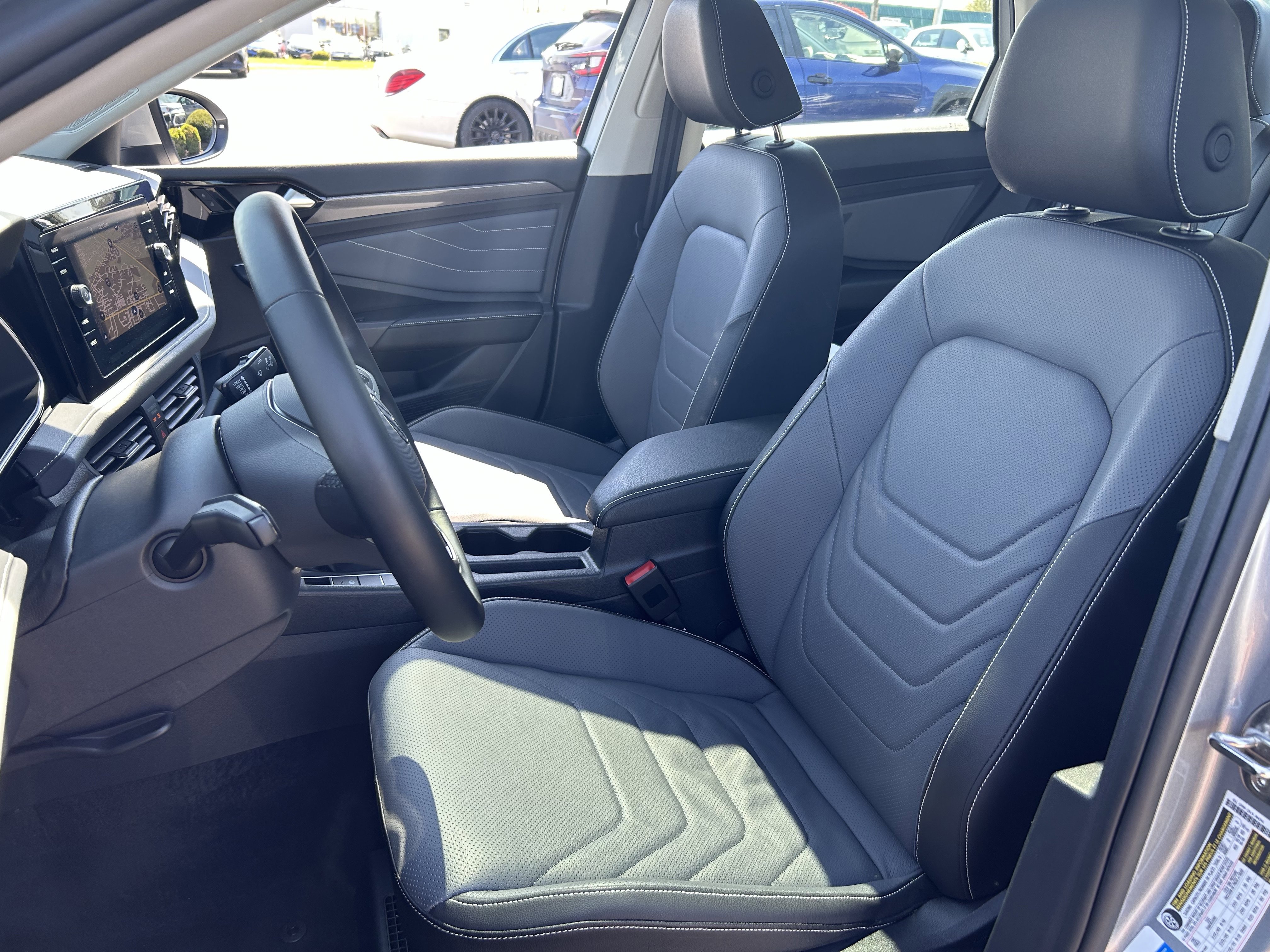 Certified 2025 Volkswagen Jetta SEL image 23