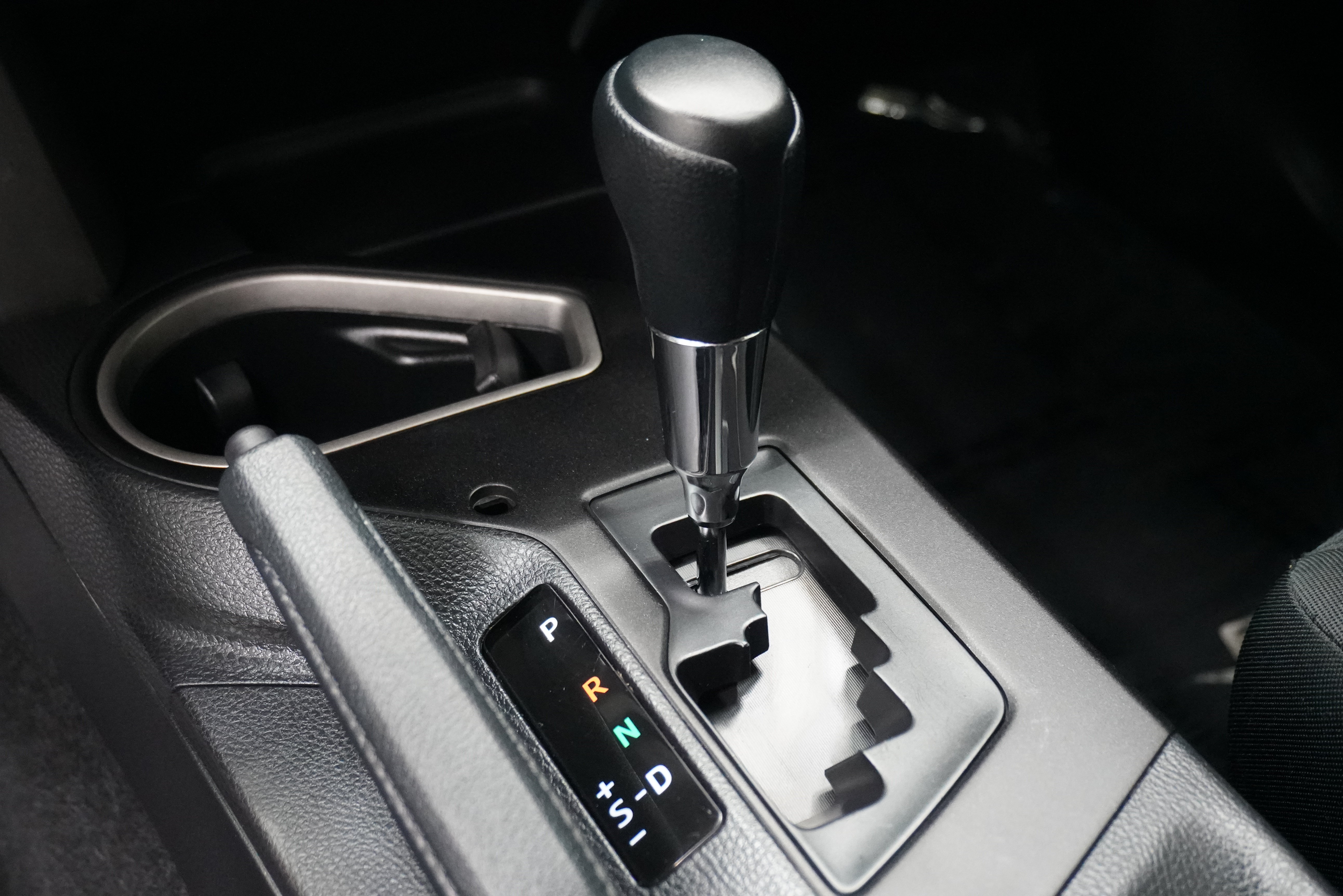 Used 2017 Toyota RAV4 LE FWD image 19