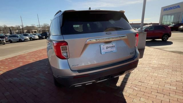 Used 2021 Ford Explorer XLT w/ Equipment Group 202A image 8