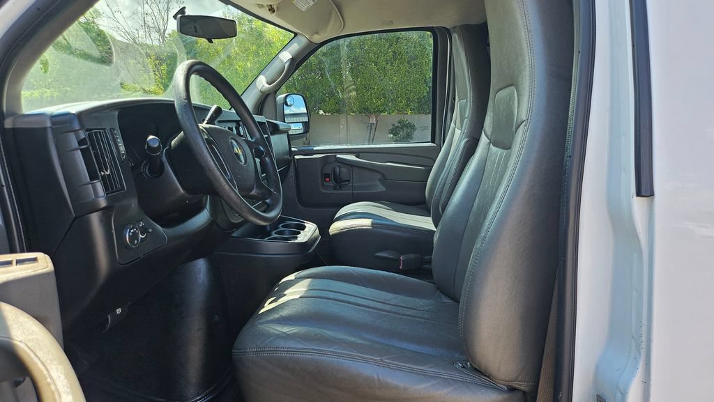 Used 2014 Chevrolet Express 1500 RWD image 22