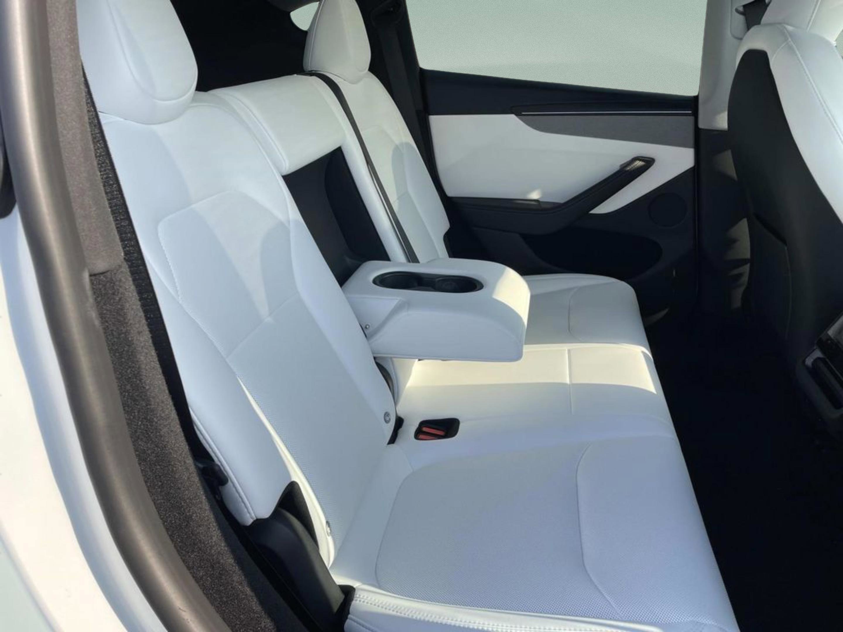 Used 2026 Tesla Model Y Long Range image 21