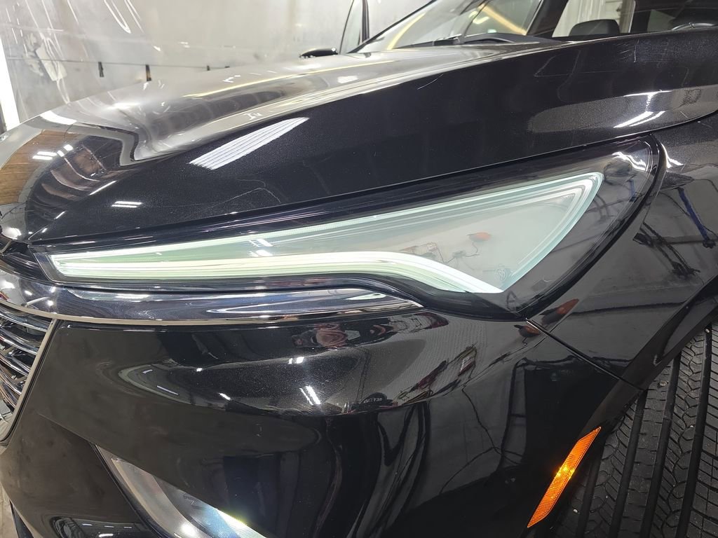 Used 2024 Buick Enclave Essence w/ Technology Package image 34