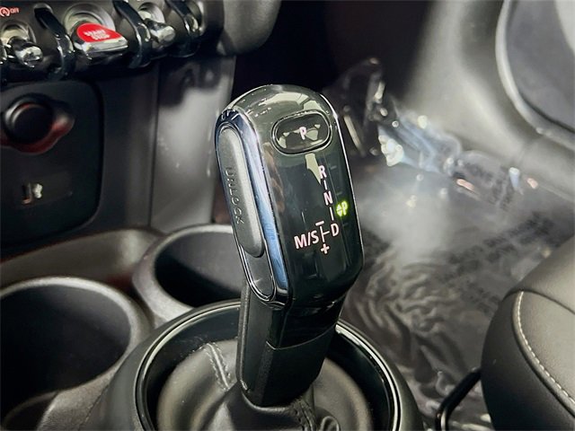 Used 2022 MINI Cooper 4-Door Hardtop image 18