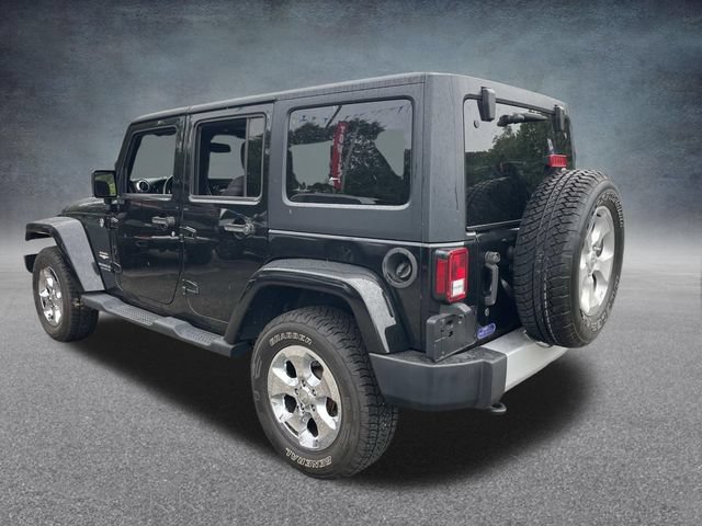 Used 2015 Jeep Wrangler Unlimited Sahara w/ Connectivity Group AWD/4WD image 9