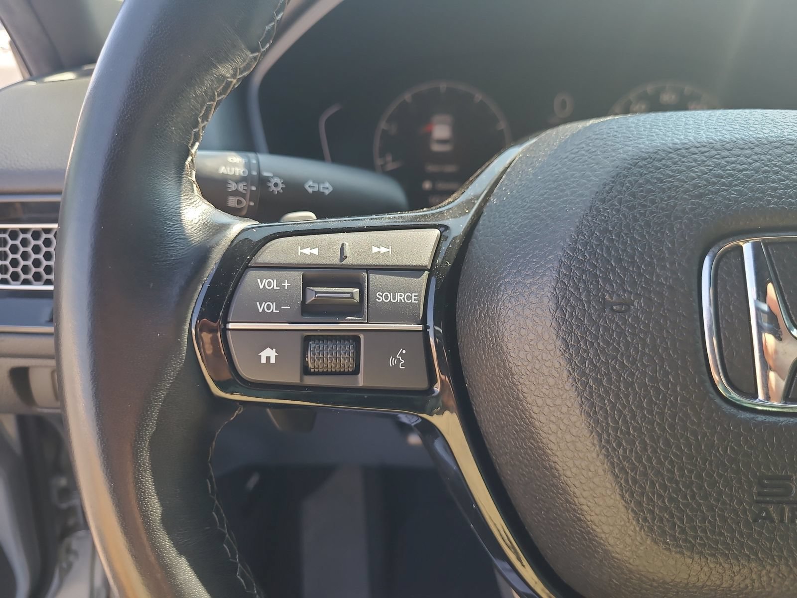 Certified 2025 Honda Civic Sport image 24