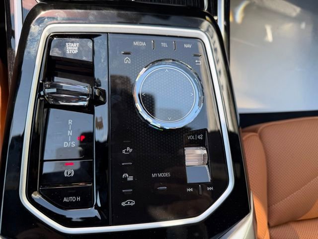 New 2026 BMW 740i xDrive w/ Premium Package AWD/4WD image 14