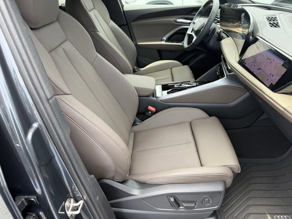Certified 2025 Audi Q5 Prestige AWD/4WD image 16