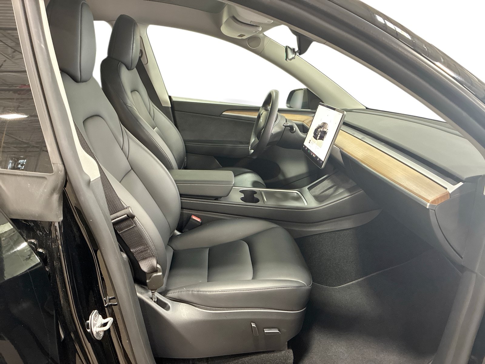 Certified 2023 Tesla Model Y Long Range AWD/4WD image 13