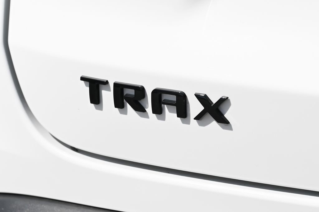 New 2026 Chevrolet Trax LT w/ LPO, Blackout Package FWD image 12
