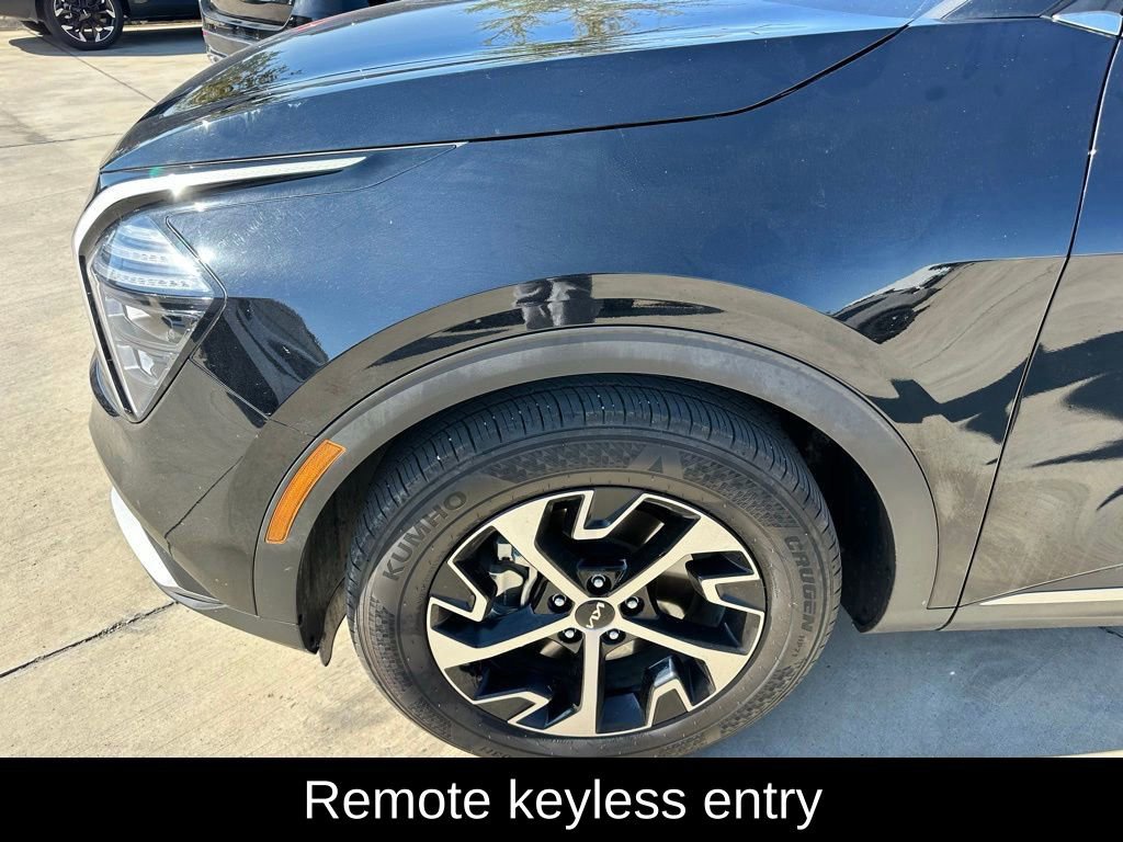 Used 2025 Kia Sportage EX image 10