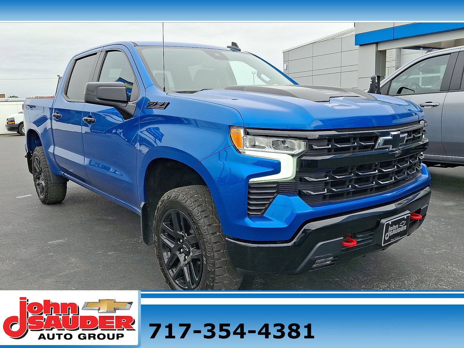 Used 2023 Chevrolet Silverado 1500 LT Trail Boss w/ LPO, Dark Essentials Package AWD/4WD image 1