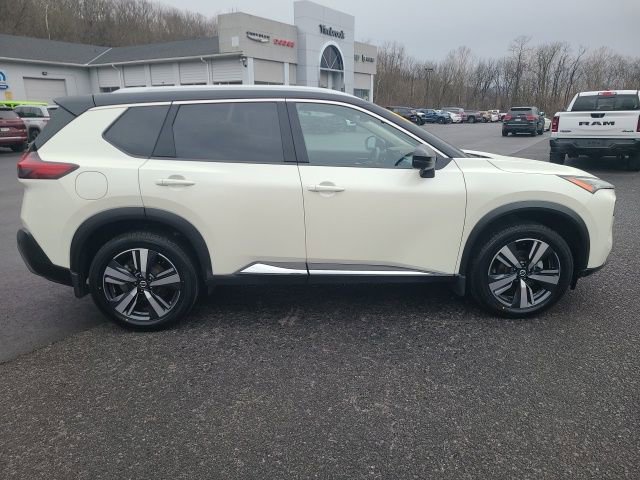 Used 2021 Nissan Rogue SL w/ Premium Package image 6