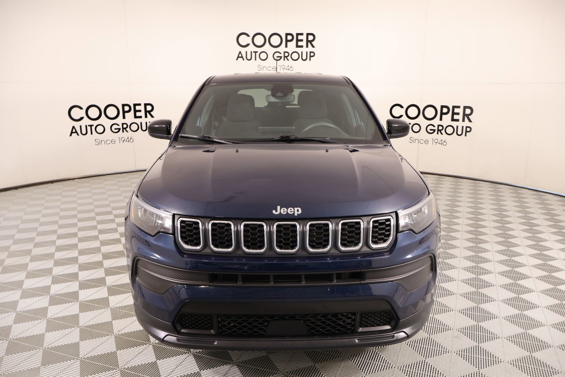Used 2024 Jeep Compass Sport AWD/4WD image 8