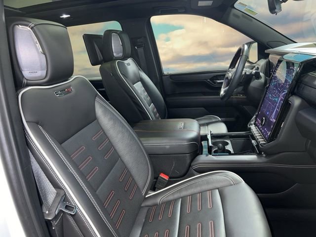 Used 2025 GMC Yukon XL AT4 Ultimate image 73