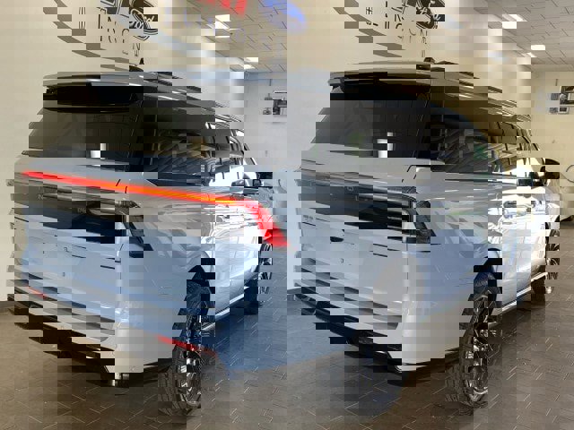 New 2025 Lincoln Navigator L Reserve w/ Jet Appearance Package image 11