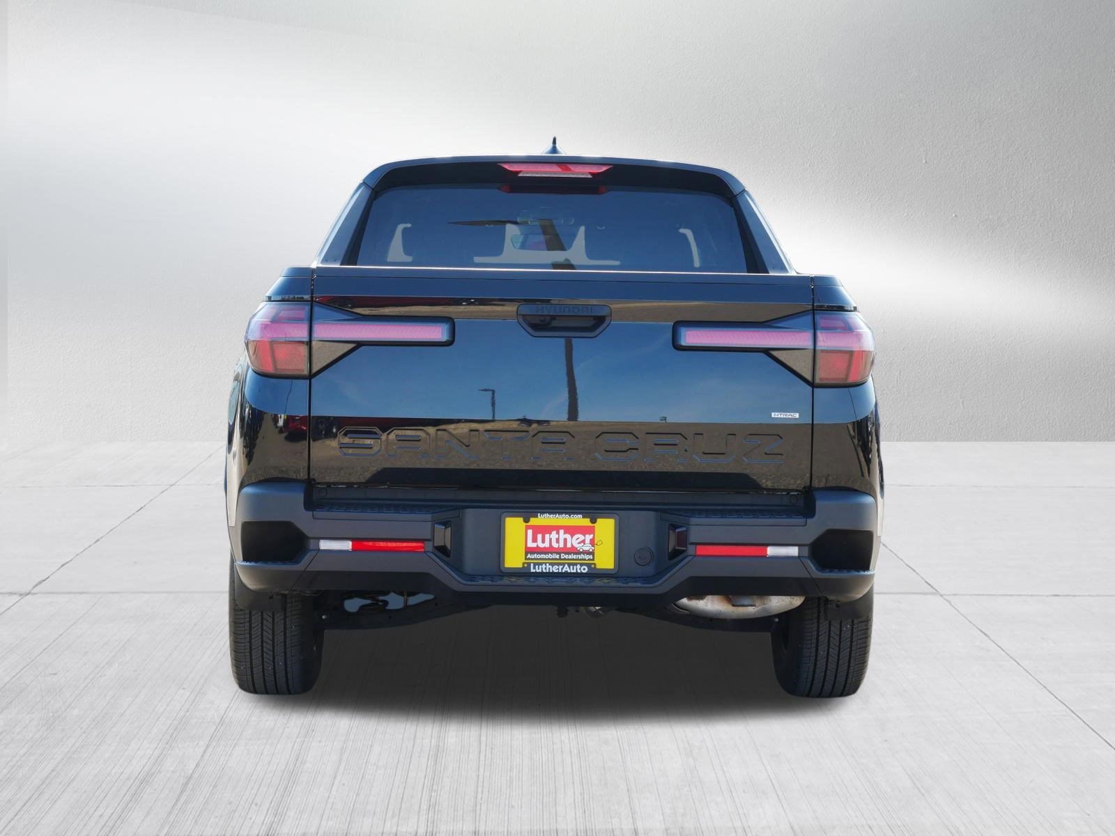 Used 2023 Hyundai Santa Cruz SE AWD/4WD image 6