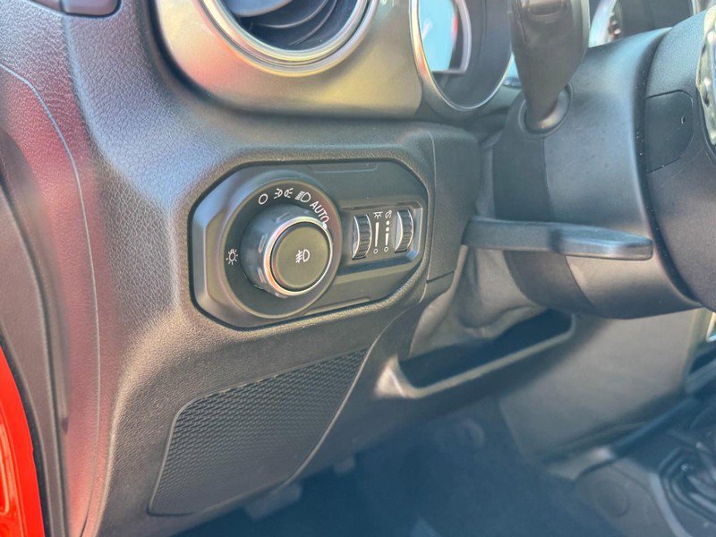 Used 2020 Jeep Wrangler Unlimited Sahara image 14