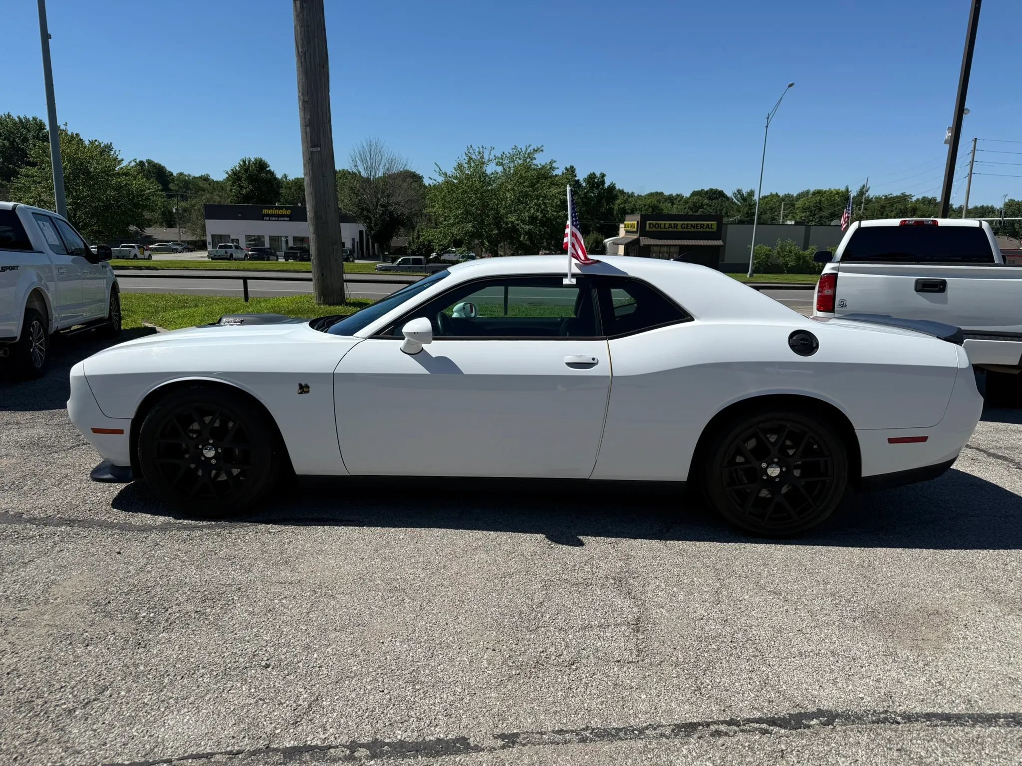 Used 2015 Dodge Challenger R/T Scat Pack RWD image 7