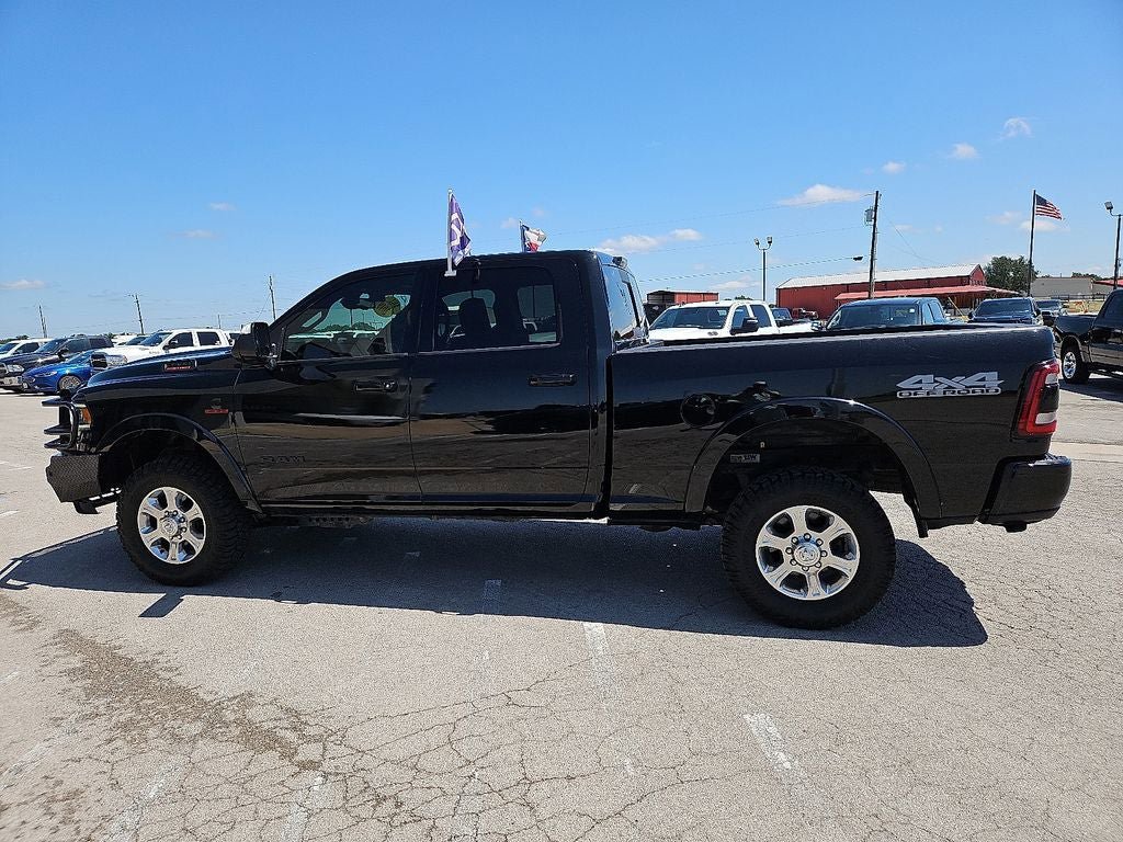 Used 2019 RAM 2500 Laramie w/ Black Appearance Package AWD/4WD image 3