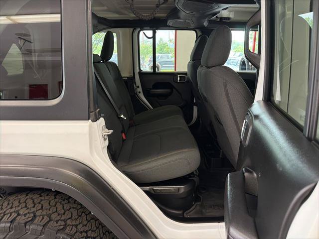Used 2024 Jeep Wrangler Unlimited AWD/4WD image 27