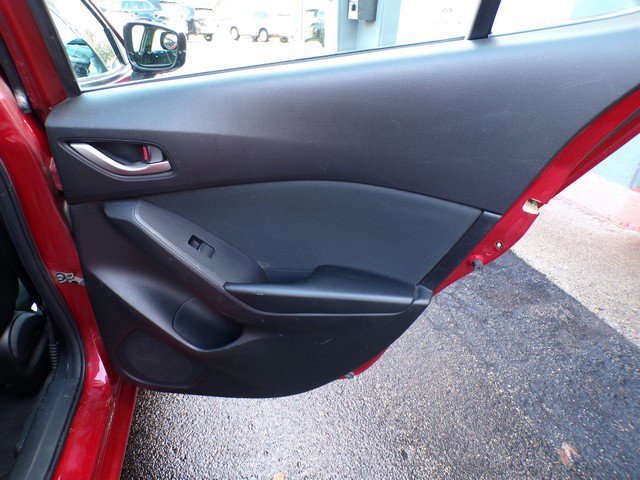 Used 2014 MAZDA MAZDA3 i Sport image 23