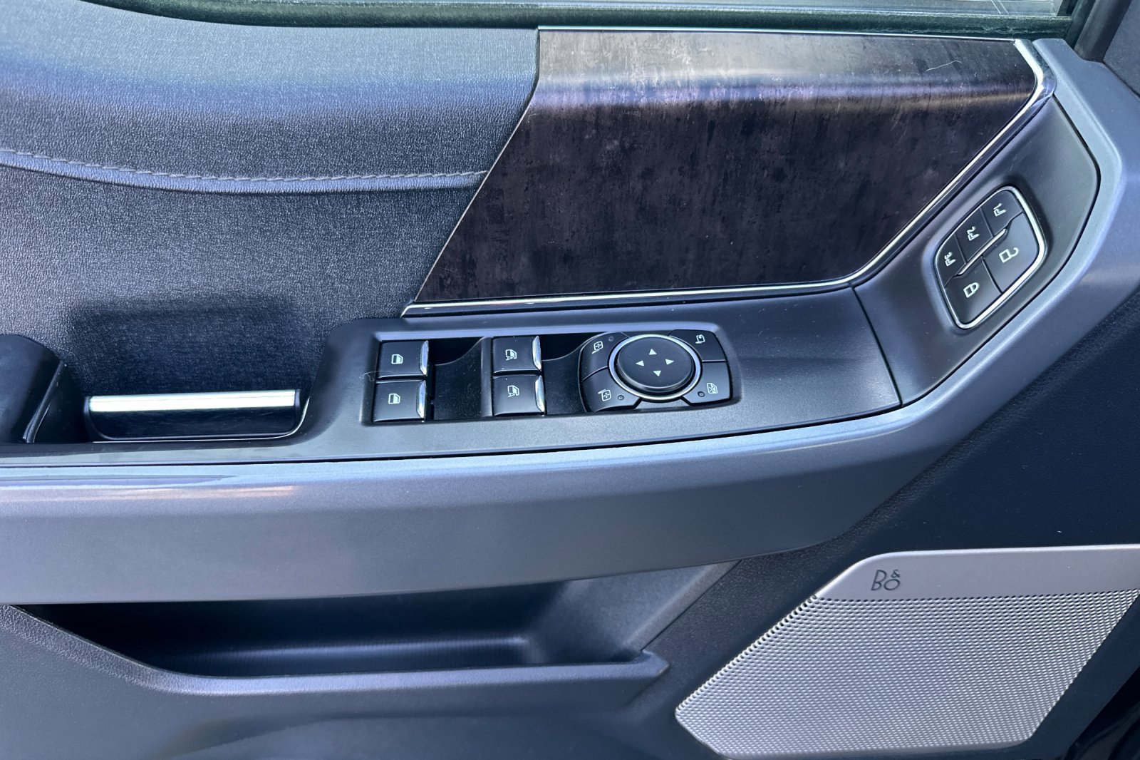 Used 2021 Ford F150 Lariat image 12