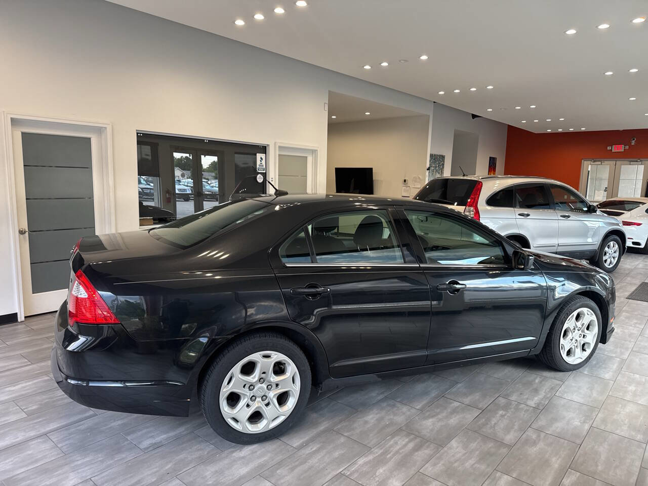 Used 2010 Ford Fusion SE FWD image 9