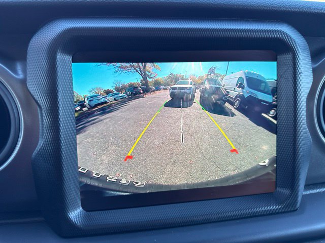 Used 2023 Jeep Wrangler Unlimited w/ Cold Weather Group AWD/4WD image 15