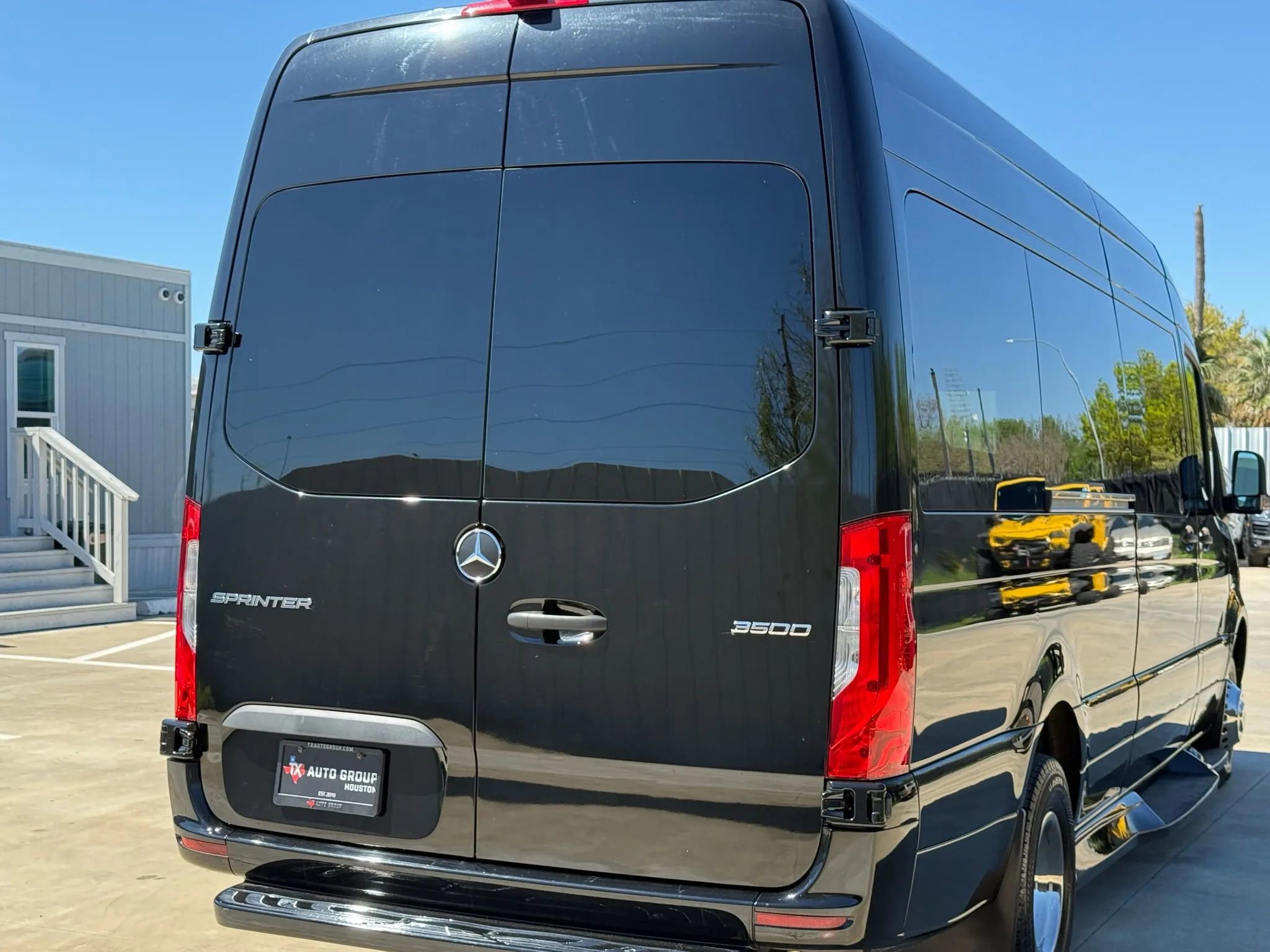 Used 2023 Mercedes-Benz Sprinter 3500 image 55