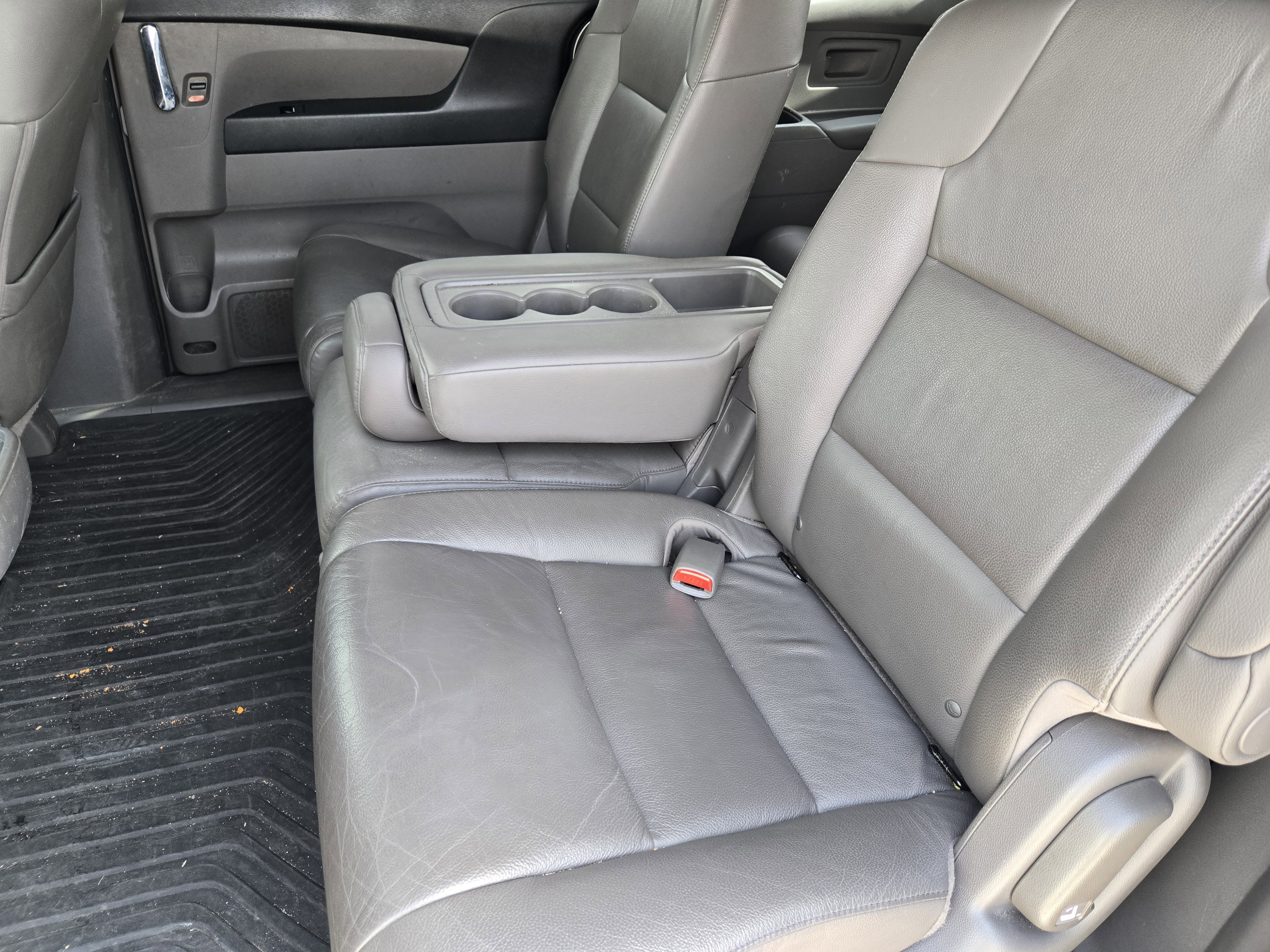 Used 2016 Honda Odyssey Touring Elite image 9